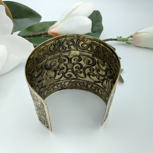 Vintage Etched Brass Open Cuff Wide Bangle Boho - Picture 4 of 9